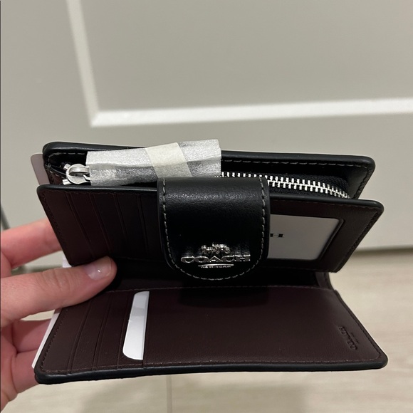 Coach (NWT) Gallery Tote Bag & Wallet in Signature Canvas & Heart Print - Picture 16 of 17